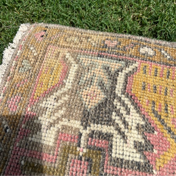 Turkish/Oushak Style Rug - Picture 2 of 11